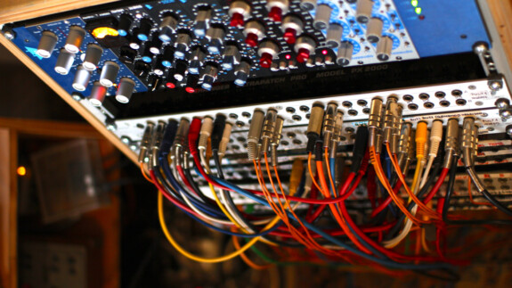 Patchbay: normalisiert, halb-normalisiert & durchverbunden