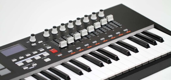 Akai MPK61 Testbericht: Masterkeyboard mit umfangreicher Ausstattung