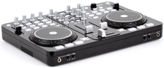 DJ-Tech i-Mix Reload MKII Testbericht: Vielseitiger DJ-Controller für zwei Decks