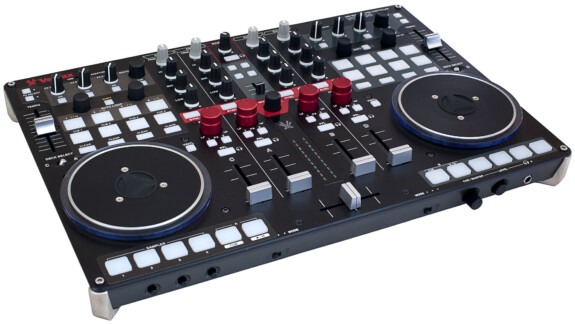 Vestax VCI-400 Testbericht: DJ-Controller für Profis an vier Decks