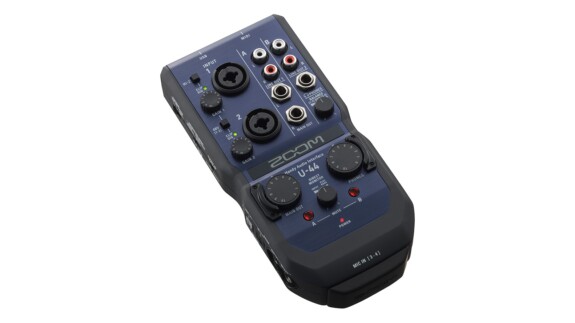 Zoom U-44 Testbericht: Audio Interface als tragbare Wollmilchsau