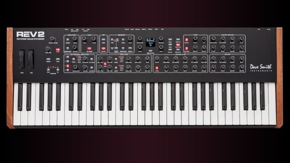 Dave Smith Instruments REV2: Analoger Synthesizer mit 16 Stimmen