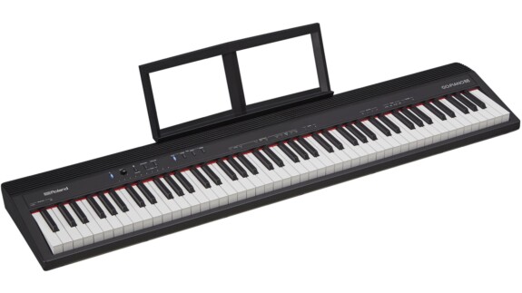 Roland GO:PIANO88: Einfaches tragbares Digitalpiano mit 88 Tasten