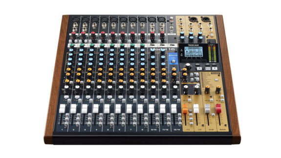 Tascam Model 16: Analogmischpult mit Recorder und Interface