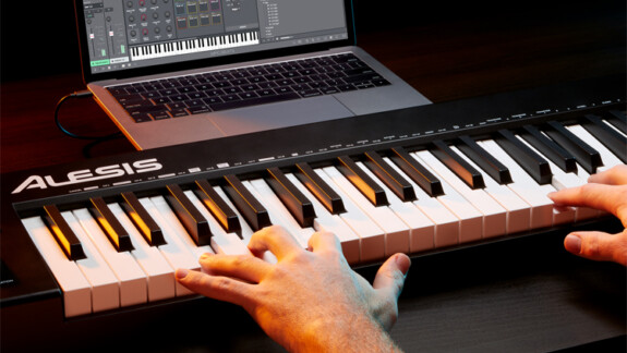 Alesis Q Series: Drei Midi-Keyboards mit neuen Funktionen