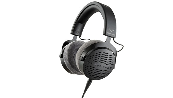 beyerdynamic DT 900 PRO X Test: Offener Kopfhörer für analytische Ansprüche