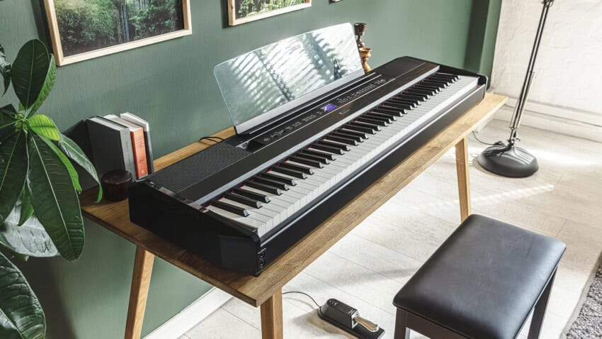 Yamaha P-525