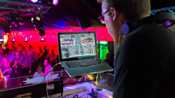 DJing lernen: Workshop mit MixVibes Cross 3