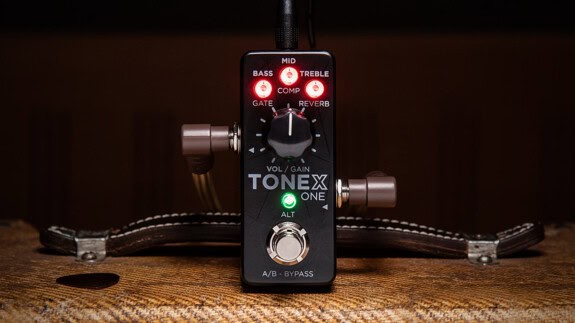 IK Multimedia TONEX ONE: Viele Amps in einem kompakten Pedal